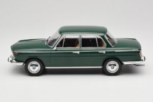 BMW 2000 121 Žalias MCG 1:18 MCG18542 Metalas - nuotrauka 3 iš 6