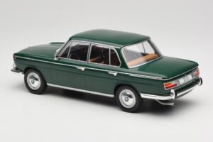 BMW 2000 121 Žalias MCG 1:18 MCG18542 Metalas - nuotrauka 5 iš 6