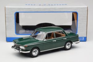 BMW 2000 121 Žalias MCG 1:18 MCG18542 Metalas - nuotrauka 6 iš 6
