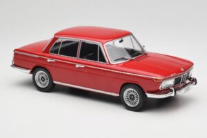 BMW 2000 121 Raudonas MCG 1:18 MCG18543 Metalas - nuotrauka 4 iš 6