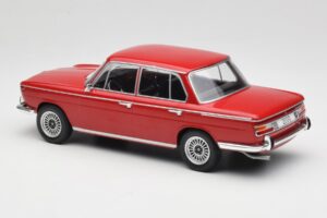 BMW 2000 121 Raudonas MCG 1:18 MCG18543 Metalas - nuotrauka 5 iš 6