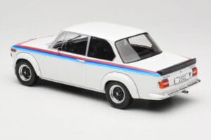 BMW 2002 E10 Turbo Baltas MCG 1:18 MCG18408R Metalas - nuotrauka 5 iš 6