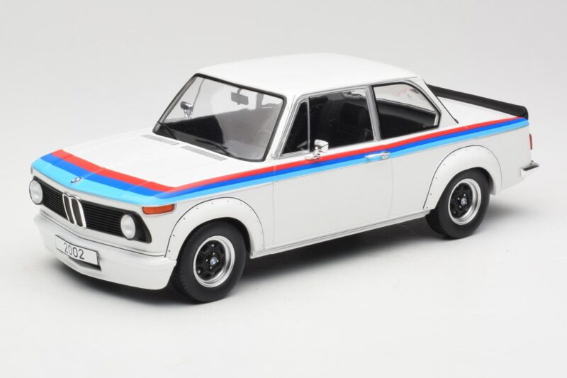 BMW 2002 E10 Turbo Baltas MCG 1:18 MCG18408R Metalas