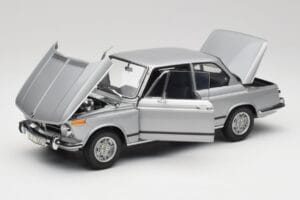 BMW 2002 Tii Polaris Sidabrinis AUTOart 1:18 80430146517 Metalas - nuotrauka 2 iš 8