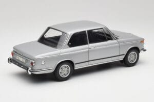 BMW 2002 Tii Polaris Sidabrinis AUTOart 1:18 80430146517 Metalas - nuotrauka 3 iš 8