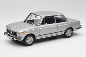 BMW 2002 Tii Polaris Sidabrinis AUTOart 1:18 80430146517 Metalas