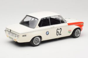 BMW 2002 tiK BMW AG #1 H. Hahne / D. Quester Class Winner Guards International 6 Hours Brands Hatch 1969 Minichamps 1:18 1556 - nuotrauka 2 iš 6