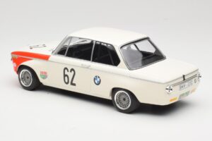 BMW 2002 tiK BMW AG #1 H. Hahne / D. Quester Class Winner Guards International 6 Hours Brands Hatch 1969 Minichamps 1:18 1556 - nuotrauka 5 iš 6