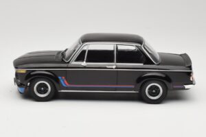 BMW 2002 Turbo Juodas Minichamps 1:18 155026204 Metalas - nuotrauka 3 iš 6
