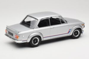 BMW 2002 Turbo E10 Sidabrinis Minichamps 1:18 155026201 Metalas - nuotrauka 2 iš 6