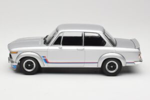 BMW 2002 Turbo E10 Sidabrinis Minichamps 1:18 155026201 Metalas - nuotrauka 3 iš 6