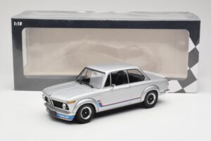 BMW 2002 Turbo E10 Sidabrinis Minichamps 1:18 155026201 Metalas - nuotrauka 6 iš 6