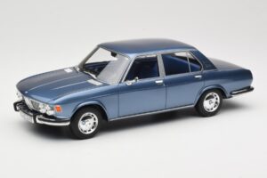 BMW 2500 E3 Blue Metallic BoS Models 1:18 BOS030 Derva