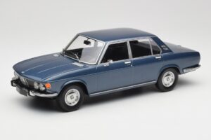 BMW 2500 E3 Blue Metallic Minichamps 1:18 155029200 Metalas