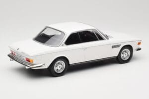 BMW 2800 CS E9 Baltas Minichamps 1:18 155028030 Metalas - nuotrauka 2 iš 6