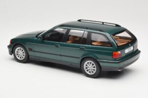 BMW 3 Series E36 Touring Green Metallic MCG 1:18 MCG18366 Metalas - nuotrauka 5 iš 6