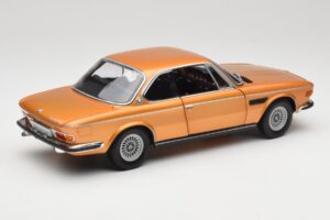 BMW 3.0 CSi E9 Gold Metallic Minichamps 1:18 180029027 Metalas - nuotrauka 3 iš 8