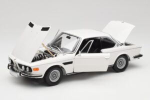 BMW 3.0 CSi E9 Baltas Minichamps 1:18 180029026 Metalas - nuotrauka 2 iš 8