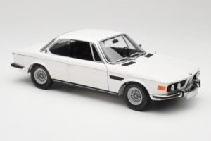BMW 3.0 CSi E9 Baltas Minichamps 1:18 180029026 Metalas - nuotrauka 6 iš 8