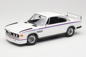 BMW 3.0 CSL E9 Baltas Minichamps 1:18 155028136 Metalas