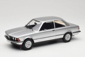 BMW 320 E21 Sidabrinis Minichamps 1:18 107024200 Derva