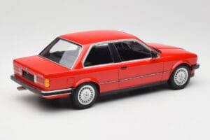 BMW 323i E21 Raudonas Minichamps 1:18 155026000 Metalas - nuotrauka 2 iš 6