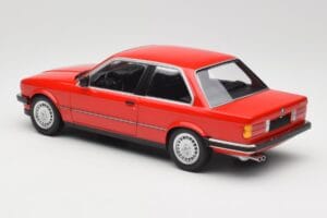 BMW 323i E21 Raudonas Minichamps 1:18 155026000 Metalas - nuotrauka 5 iš 6