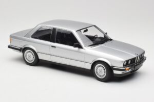 BMW 323i E21 Sidabrinis Minichamps 1:18 155026001 Metalas - nuotrauka 4 iš 6