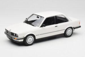 BMW 323i E21 Baltas Minichamps 1:18 155026005 Metalas