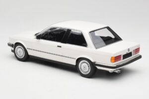 BMW 323i E21 Baltas Minichamps 1:18 155026005 Metalas - nuotrauka 5 iš 6