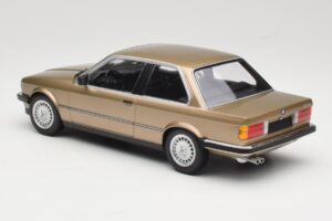 BMW 323i E30 Brown Metallic Minichamps 1:18 155026004 Metalas - nuotrauka 5 iš 6