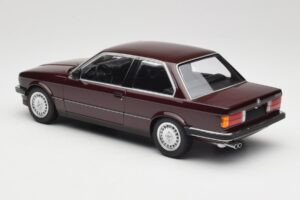 BMW 323i E30 Dark Red Metallic Minichamps 1:18 155026007 Metalas - nuotrauka 5 iš 6