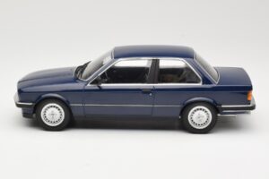 BMW 323i E30 Saturn Blue Minichamps 1:18 155026009 Metalas - nuotrauka 3 iš 6