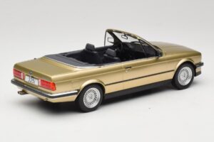 BMW 325i E30 Kabrioletas Smėlio MCG 1:18 MCG18544 Metalas - nuotrauka 2 iš 6