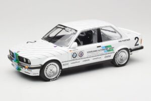 BMW 325i E30 #2 O. Manthey Vogelsang Automobile 3rd Place Eifel Race DTM 1986 Minichamps 1:18 155862602 Metalas