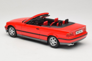 BMW 325i E36 Kabrioletas Raudonas Maisto 1:18 50229 Metalas - nuotrauka 7 iš 8