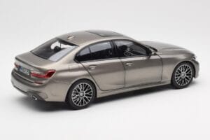 BMW 330i G20 Sidabrinis Norev 1:18 183275 Metalas - nuotrauka 3 iš 8