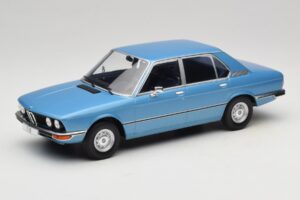 BMW 5 Series E12 Mėlynas MCG 1:18 MCG18541 Metalas
