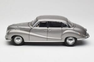 BMW 502 2.6 Luxus Silver Beige Metallic AUTOart 1:18 70591 Metalas - nuotrauka 4 iš 8