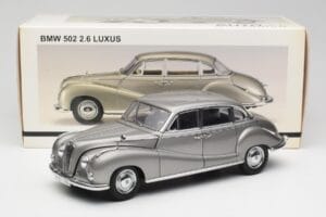 BMW 502 2.6 Luxus Silver Beige Metallic AUTOart 1:18 70591 Metalas - nuotrauka 8 iš 8