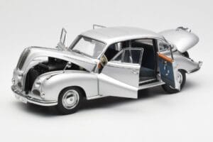 BMW 502 2.6 Luxus Super Sidabrinis AUTOart 1:18 70593 Metalas - nuotrauka 2 iš 8