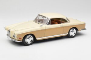 BMW 503 Smėlinė Revell 1:18 8832 Metalas