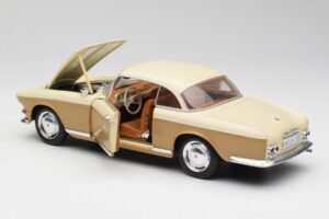 BMW 503 Smėlinė Revell 1:18 8832 Metalas - nuotrauka 5 iš 8