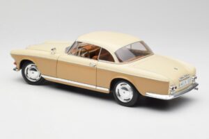 BMW 503 Smėlinė Revell 1:18 8832 Metalas - nuotrauka 7 iš 8