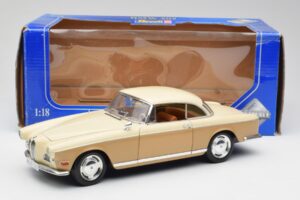 BMW 503 Smėlinė Revell 1:18 8832 Metalas - nuotrauka 8 iš 8