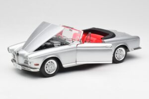 BMW 503 Sidabrinis Revell 1:18 18787 Metalas - nuotrauka 2 iš 8