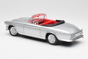 BMW 503 Sidabrinis Revell 1:18 18787 Metalas - nuotrauka 7 iš 8