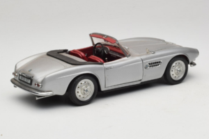 BMW 507 Kabrioletas Sidabrinis Revell 1:18 8829 Metalas - nuotrauka 3 iš 8