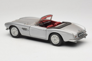 BMW 507 Kabrioletas Sidabrinis Revell 1:18 8829 Metalas - nuotrauka 7 iš 8