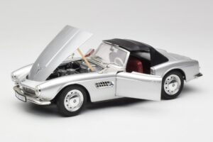 BMW 507 Sidabrinis Revell 1:18 9034 Metalas - nuotrauka 2 iš 8